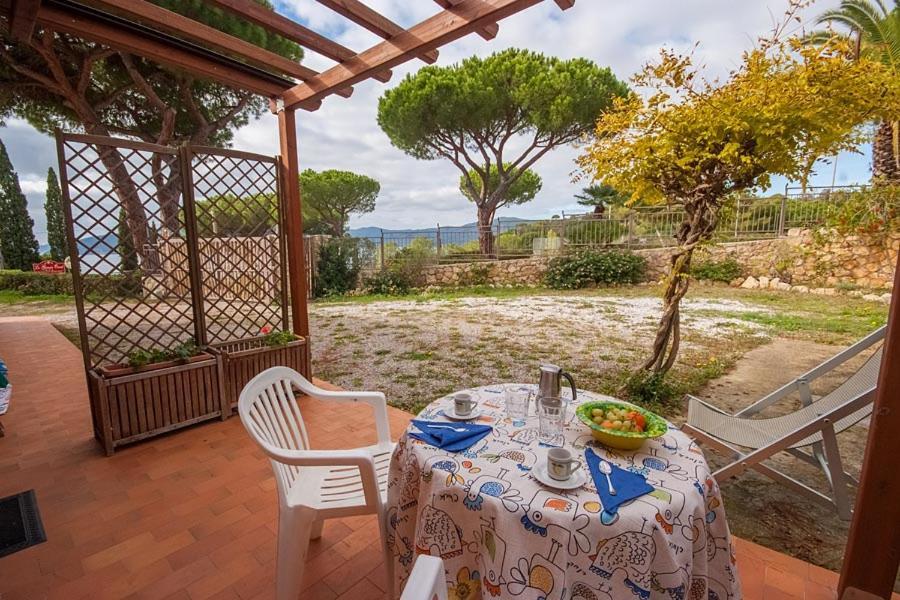 Residence Le Grazie Est Capoliveri  Luaran gambar