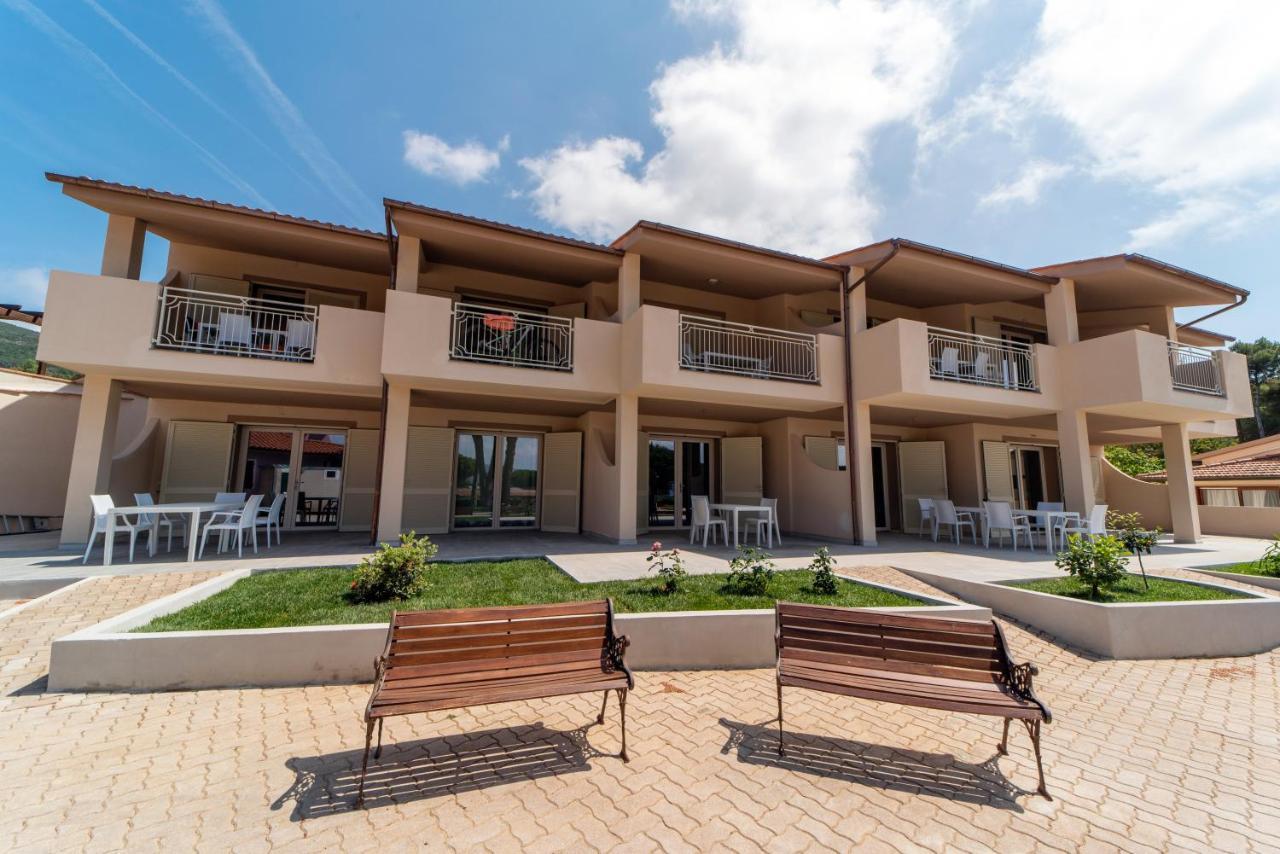Residence Le Grazie Est Capoliveri  Luaran gambar